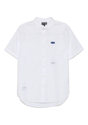 izzue logo-patch shirt - White