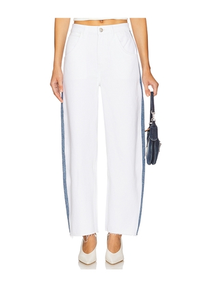 Seventy + Mochi Bo Straight Leg in White. Size 25. Also in 26, 29, 30, 31.