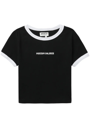 Musium Div. logo-embroidered cropped T-shirt - Black