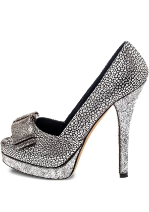 Fendi Pre-Owned 2023 140mm embellished bow pumps - Grey