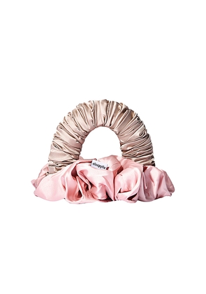 Sleepy Tie The Sleepy Tie Large in Pink.