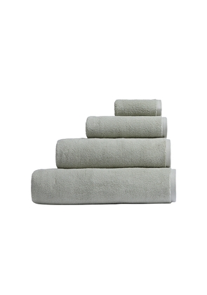 Parachute Premium Plush Washcloth in Sage.