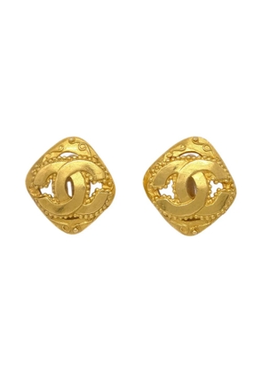 CHANEL Pre-Owned 1996 CC Rhombus clip-on earrings - Gold