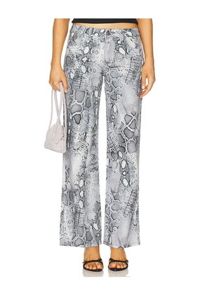 Runaway The Label Zavier Straight Leg Jeans in Grey. Size L. Also in M, S, XL, XS.