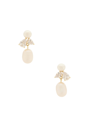 SHASHI Cecilia Pearl Earring in Metallic Gold.