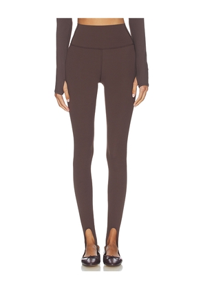 Splits59 River High Waist Airweight Stirrup Legging in Chocolate. Size L. Also in M, S, XL.