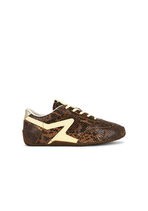 Rag & Bone Retro Runner Slim Ultra Sneaker in Brown. Size 36. Also in 36.5, 37, 37.5, 38, 38.5, 39.