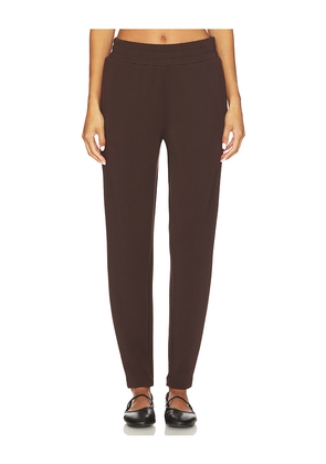 Varley The Slim 25 Pant in Brown. Size M. Also in S, XS.