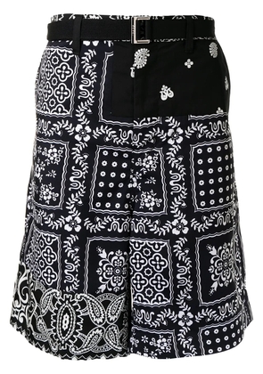sacai bandana-print cargo shorts - Black