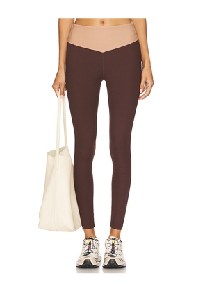YEAR OF OURS Ribbed Two Tone Dip Legging in Chocolate. Size L. Also in M, XL.