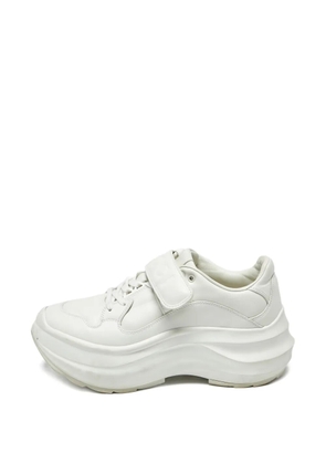 Gucci Pre-Owned leather platform sneakers - White
