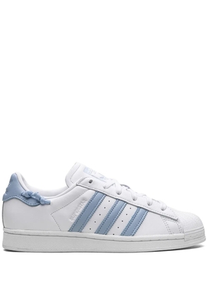 adidas Superstar 'Sky Blue' sneakers - White