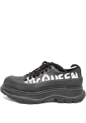 Alexander McQueen Pre-Owned logo-print platform sneakers - Black