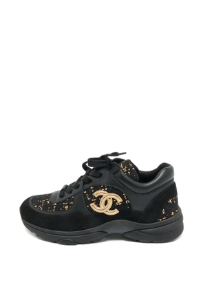 CHANEL Pre-Owned leather logo sneakers - Black