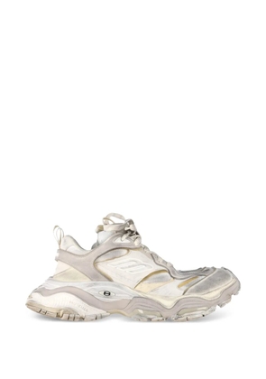 Balenciaga Pre-Owned Cargo distressed sneakers - Neutrals