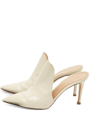 Gianvito Rossi Aramis leather pointed mules - Neutrals