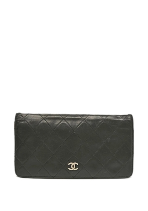 CHANEL Pre-Owned quilted leather wallet - Black