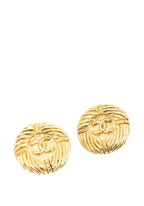 CHANEL Pre-Owned CC clip-on earrings - Gold