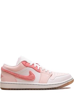 Jordan AirJordan 1 Low 'Mighty Swooshers Pink' sneakers