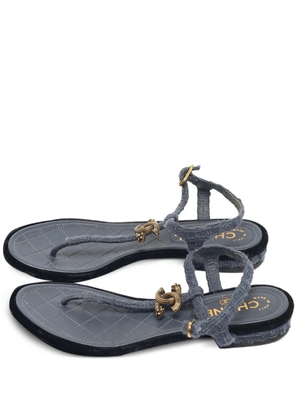 CHANEL Pre-Owned tweed logo t-strap sandals - Blue