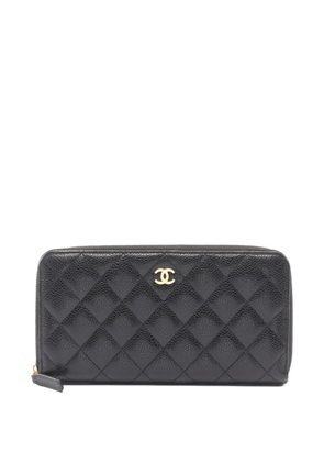 CHANEL Pre-Owned 2021 matelassé zip wallet - Black
