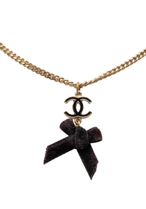 CHANEL Pre-Owned 1990-2025 CC Gold Plated Enamel Velvet Bow Pendant Necklace costume necklace