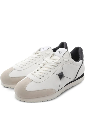 Valentino Garavani Pre-Owned 20s rockstud leather sneakers - White