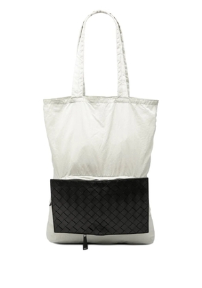Bottega Veneta Pre-Owned 2012-2025 Intrecciato Trimmed Nylon Eco tote bag - White