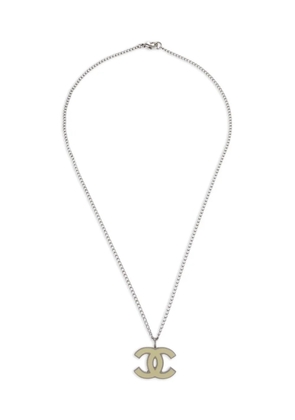 CHANEL Pre-Owned 2006 Interlocking CC-pendant necklace - Silver