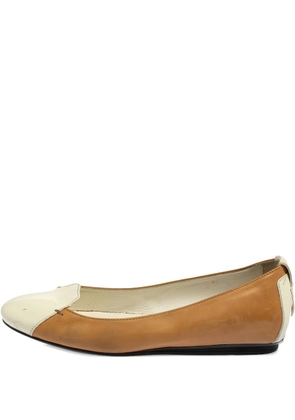 Tod's Vintage patent-leather round-toe ballet flats - Brown