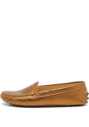 Tod's Vintage metallic-finish leather loafers - Gold
