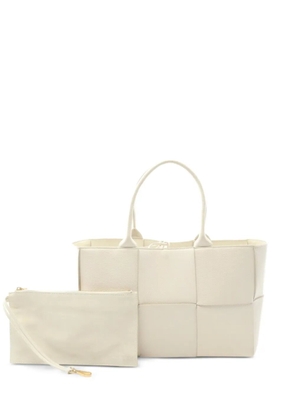 Bottega Veneta Pre-Owned 2000s maxi Arco tote bag - White