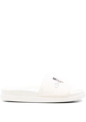 Gant Pierbay logo-print sliders - White