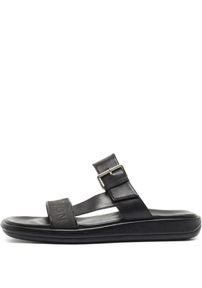 Louis Vuitton Pre-Owned buckle-strap flat sandals - Black