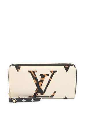 Louis Vuitton Pre-Owned 2019 Zippy zebra-print wallet - Neutrals