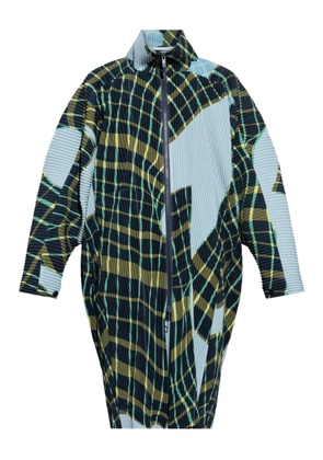 Homme Plissé Issey Miyake Windswept Plaid coat - Blue