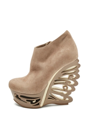 Le Silla sculpted-butterfly suede boots - Neutrals