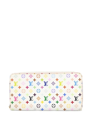 Louis Vuitton Pre-Owned monogram patterned leather wallet - White