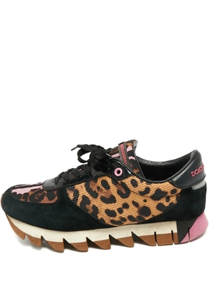 Dolce & Gabbana Pre-Owned leopard-print low-top sneakers - Black