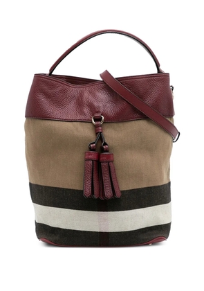 Burberry Pre-Owned 2000-2017 Medium Mega Check Canvas and Grained Calfskin Ashby Tassel Bucket Bag satchel - Brown