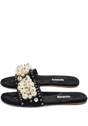 Miu Miu Pre-Owned pearl-embellished velvet sandals - Black