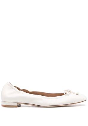Stuart Weitzman Bria leather ballerinas - White