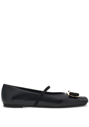 Ferragamo New Vara flat ballerina shoes - Black