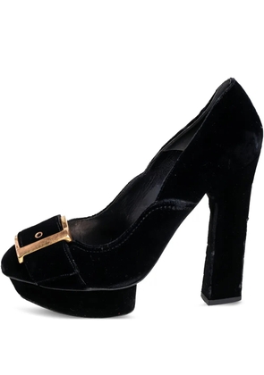 Alexander McQueen Pre-Owned platform buckle velvet pumps - Black