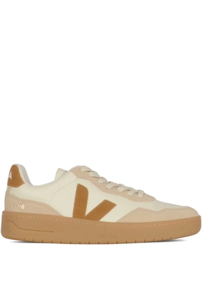 VEJA V-90 sneakers - Neutrals