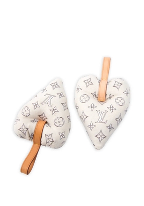Louis Vuitton Pre-Owned 2010s monogram-print shoe trees - Neutrals