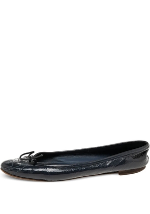 Gucci Pre-Owned patent leather bow ballet flats - Blue