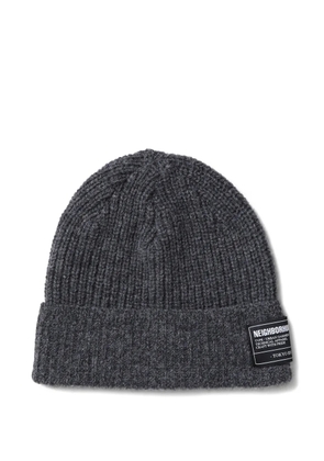 Neighborhood ribbed logo-patch beanie hat - Grey