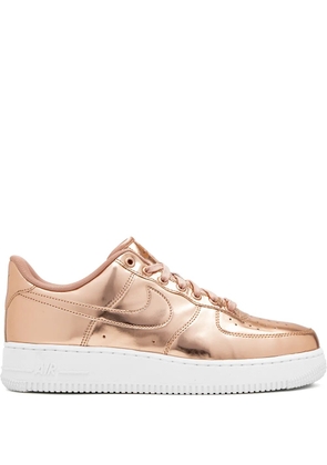 Nike Air Force 1 SP 'Metallic Bronze' sneakers - Pink