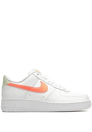 Nike Air Force 1 07 'Atomic Pink' sneakers - White